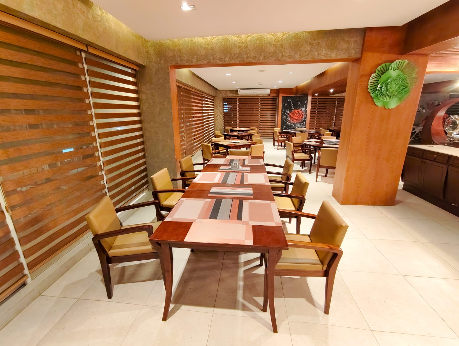 Royal Pearl Suites